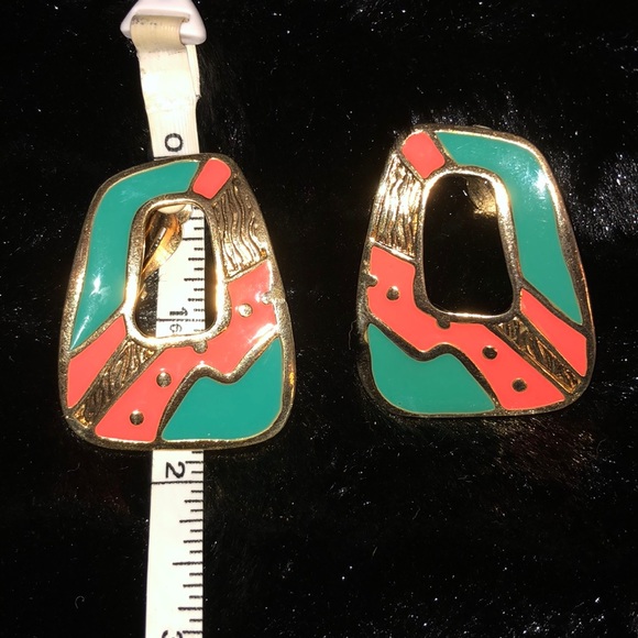 VINTAGE EARRINGS {Clip} - Picture 5 of 6